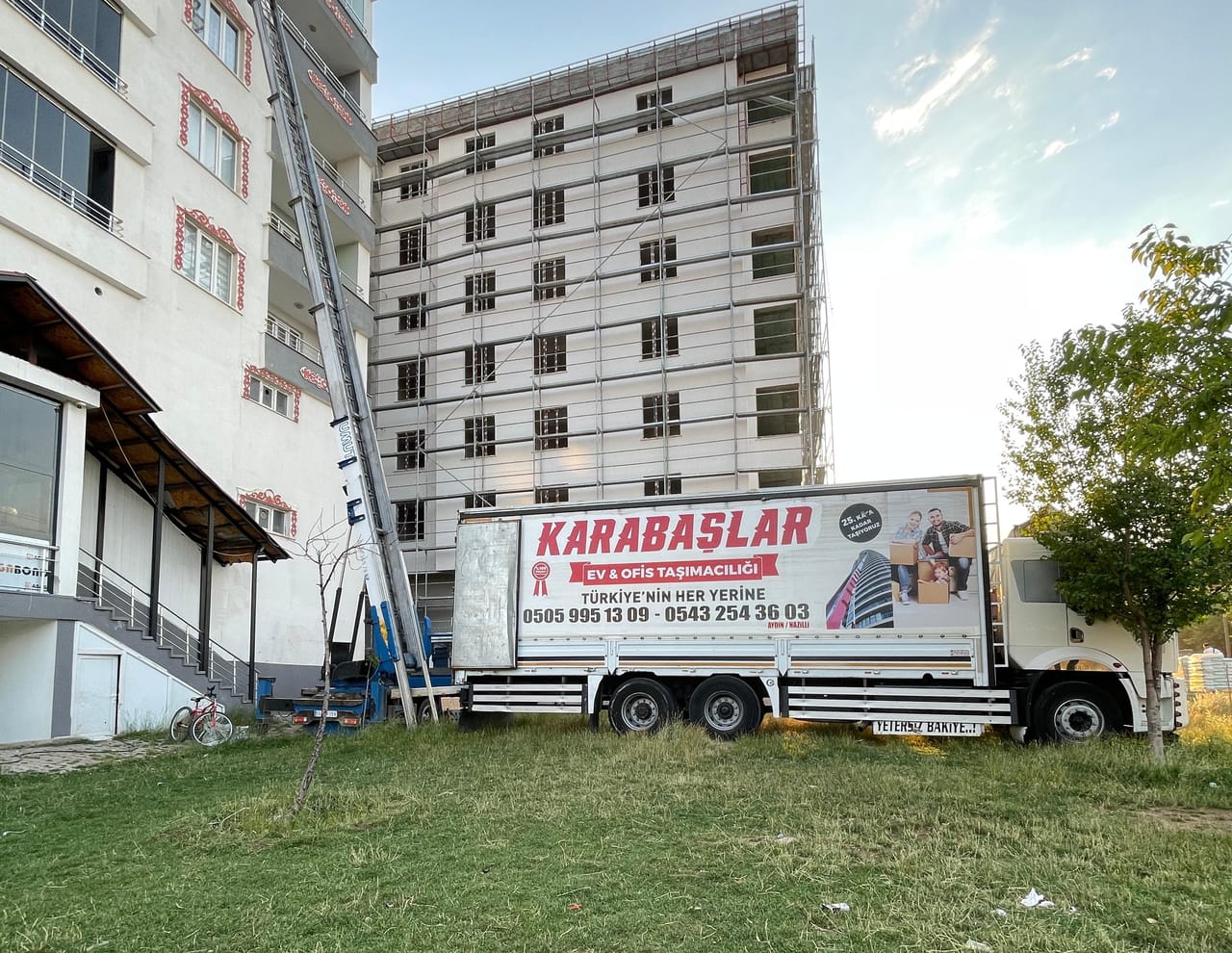 Yeni tamamlanan bir siteye ilk taşınma